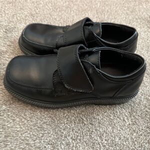 NEW Boy’s Hush Puppies Dress Shoes - sz 1.5W